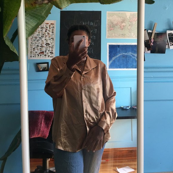 Golden Silk Blouse - Picture 3 of 3